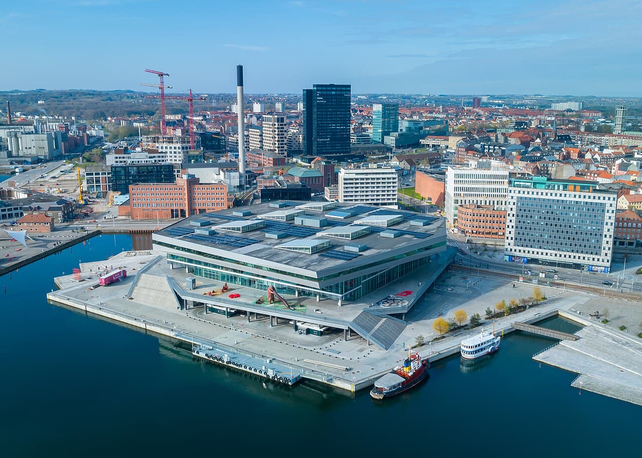 אורהוס
