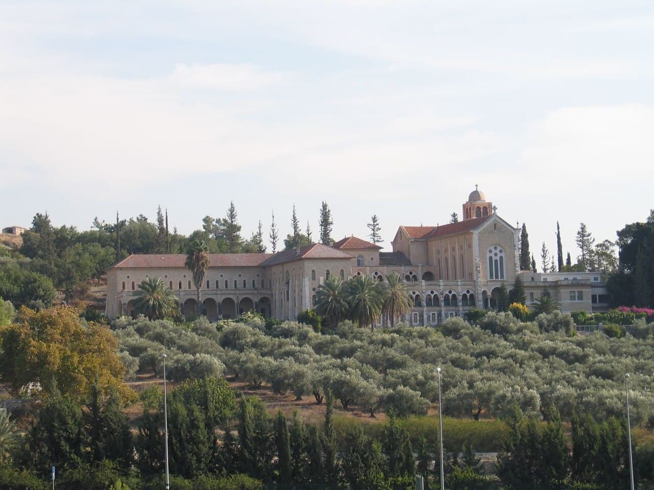 מנזר השתקנים בלטרון